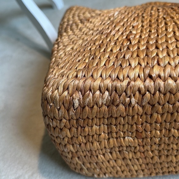 JadeTribe Square Basket Handbag Purse in Pink with Fringe Tassel - Picture 10 of 10